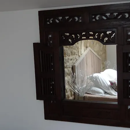 Oda ve Kahvaltı L'echoppe Des Bouilles